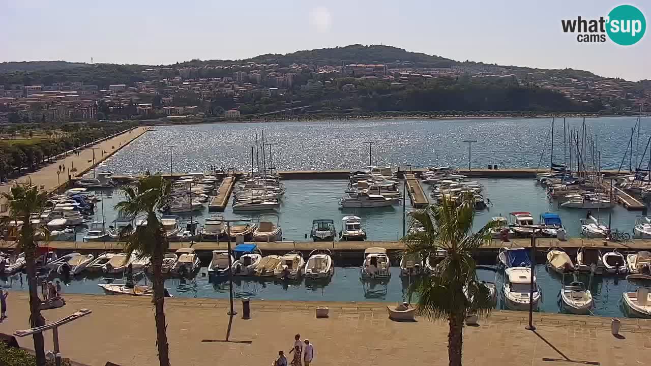 Webcam Koper – Panorama des Jachthafens und der Promenade vom Hotel Grand Koper