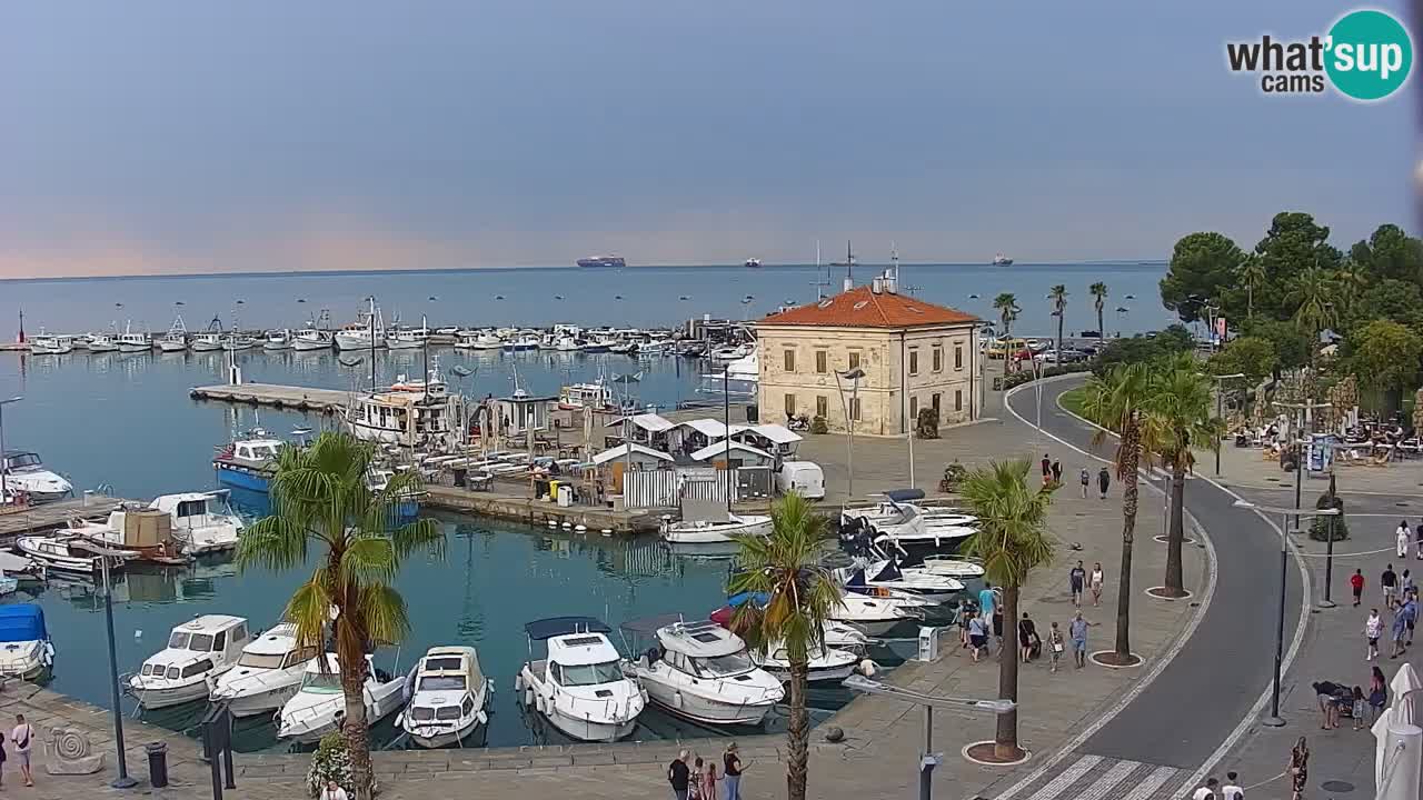 Webcam en direct du port de Koper – port de croisière et de fret – Slovénie