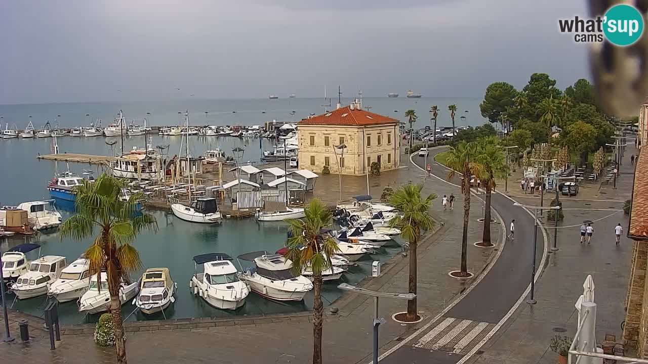 Webcam Koper – Panorama of the marina and promenade from the Grand Hotel Koper