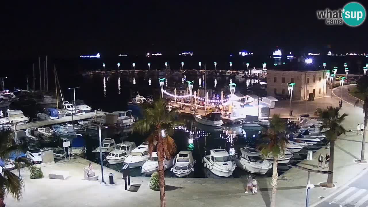 Spletna kamera Luka Koper v živo – Potniški terminal in tovorno pristanišče – Slovenija