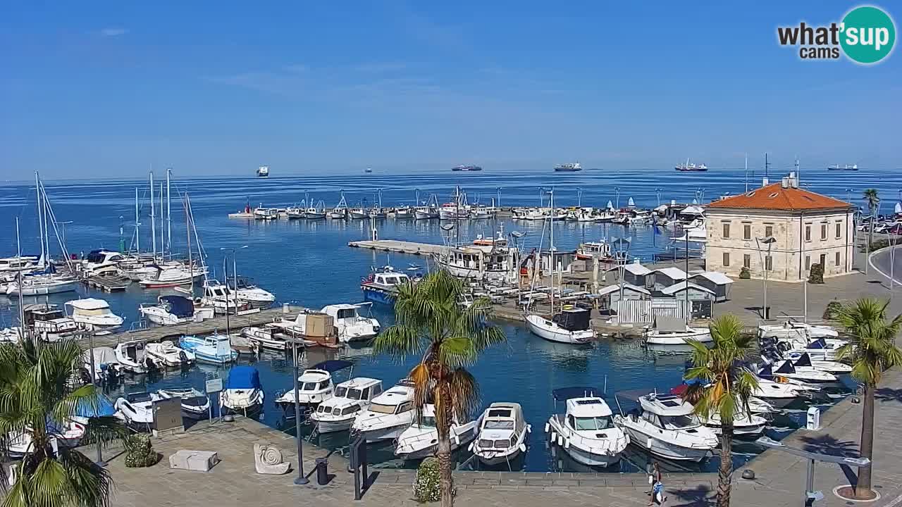 Webcam Koper – Panorama des Jachthafens und der Promenade vom Hotel Grand Koper