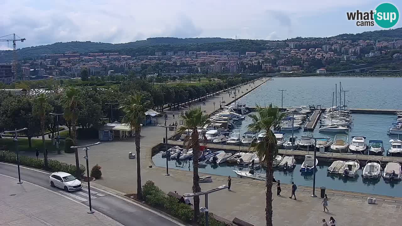 Webcam Koper – Panorama des Jachthafens und der Promenade vom Hotel Grand Koper