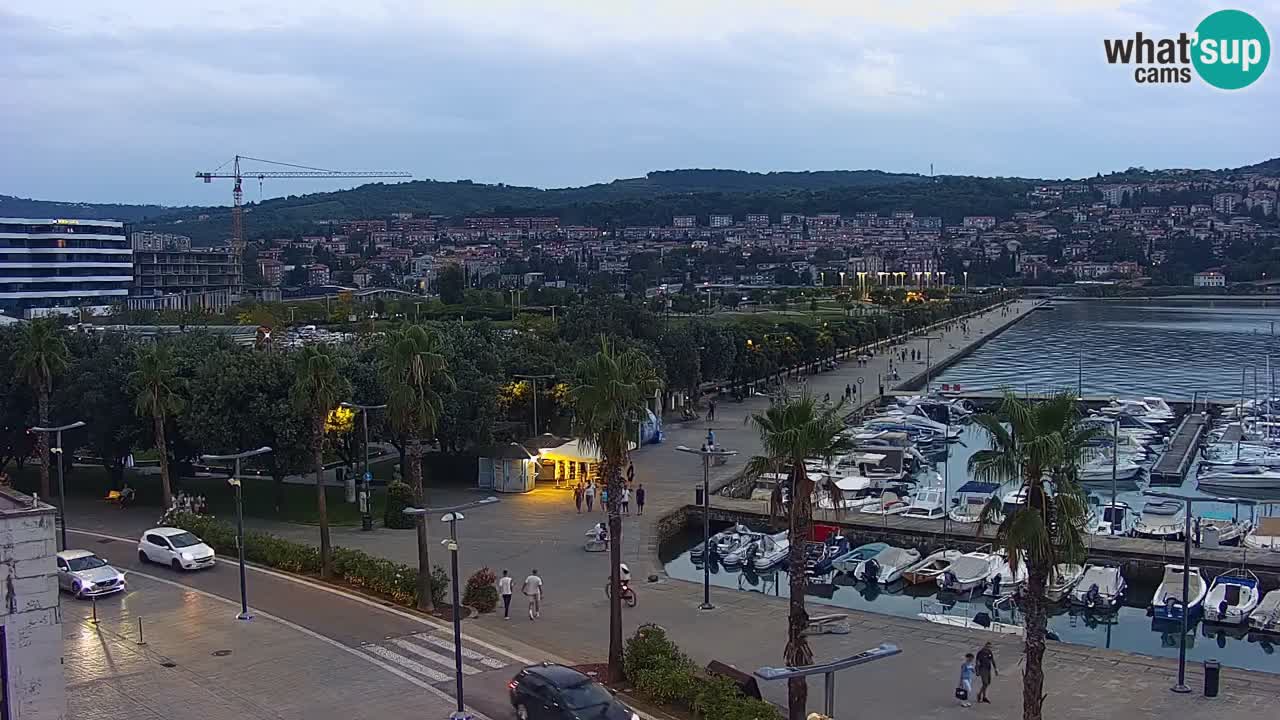 Webcam en direct du port de Koper – port de croisière et de fret – Slovénie