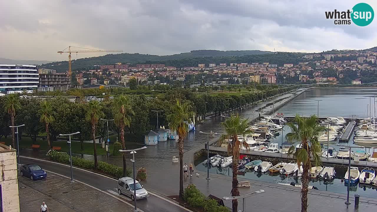 Webcam Koper – Panorama of the marina and promenade from the Grand Hotel Koper