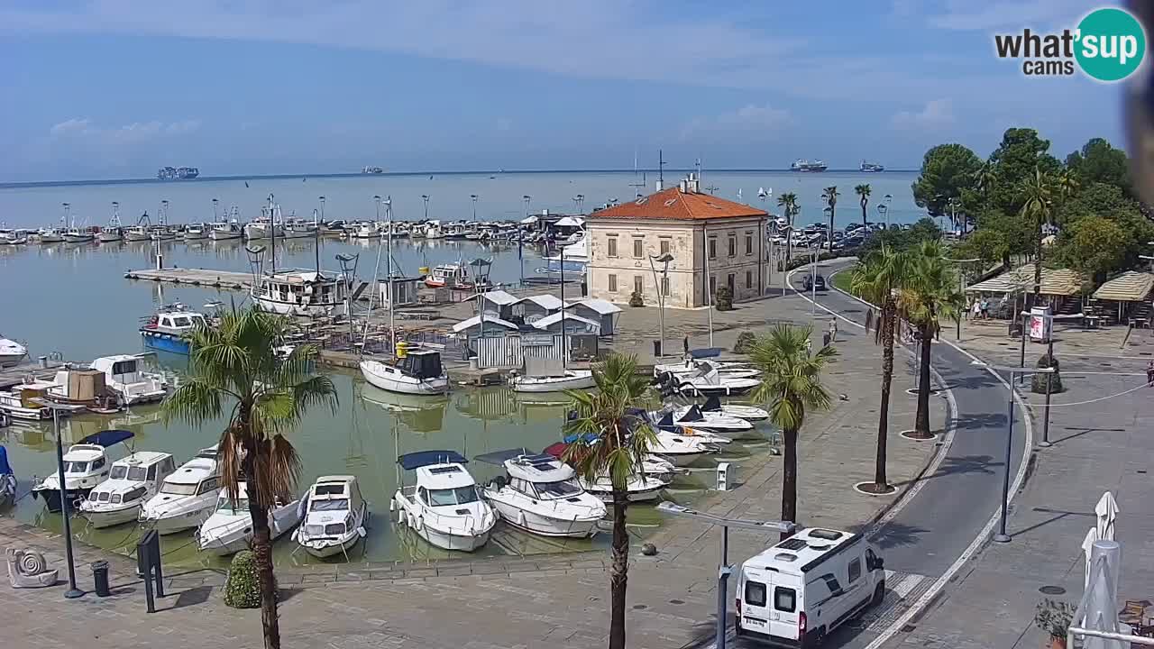 Webcam Koper – Panorama des Jachthafens und der Promenade vom Hotel Grand Koper