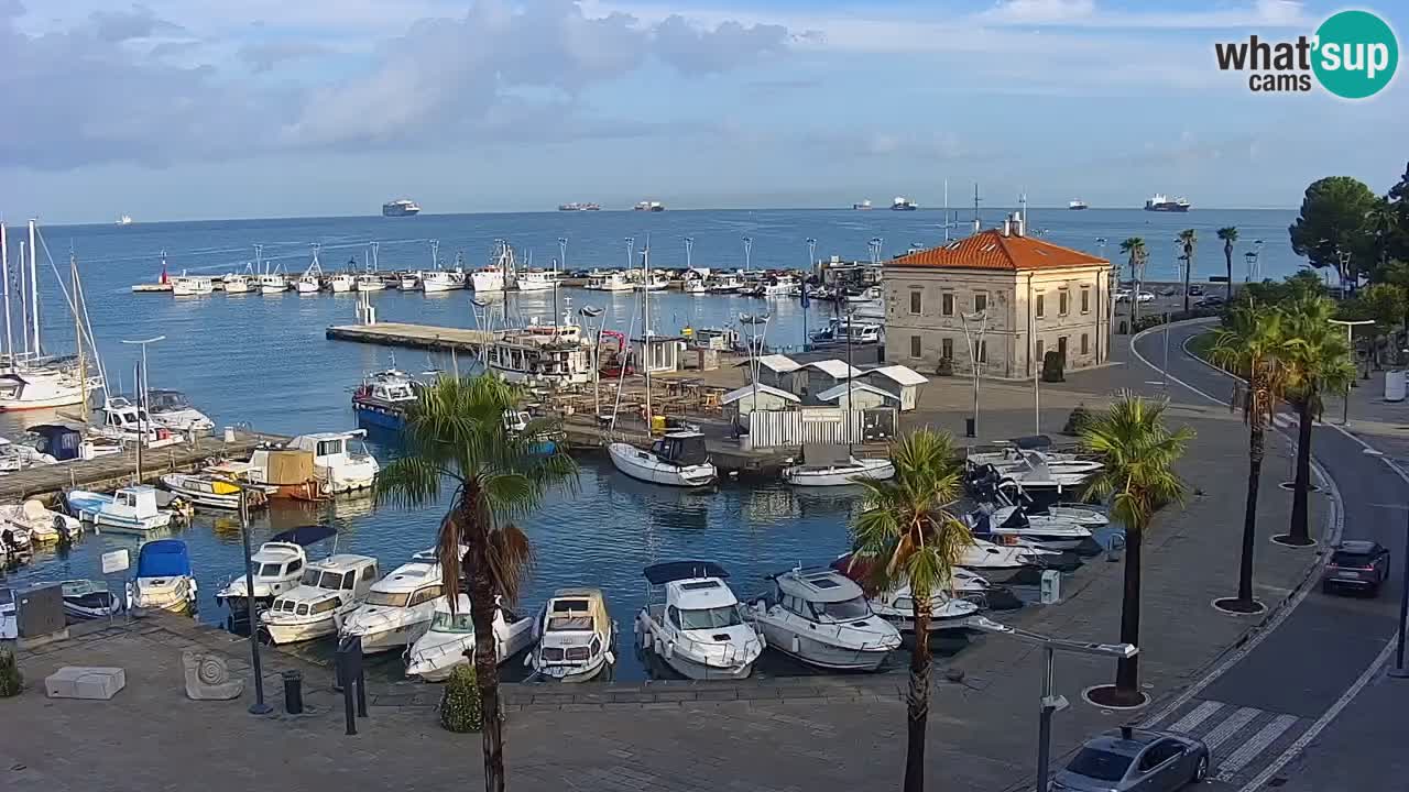 Webcam Koper – Panorama of the marina and promenade from the Grand Hotel Koper