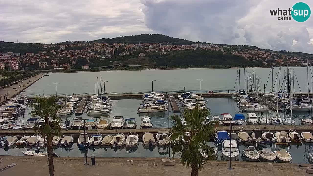 Camera en vivo Koper – puerto deportivo y paseo marítimo desde el Hotel Grand Koper