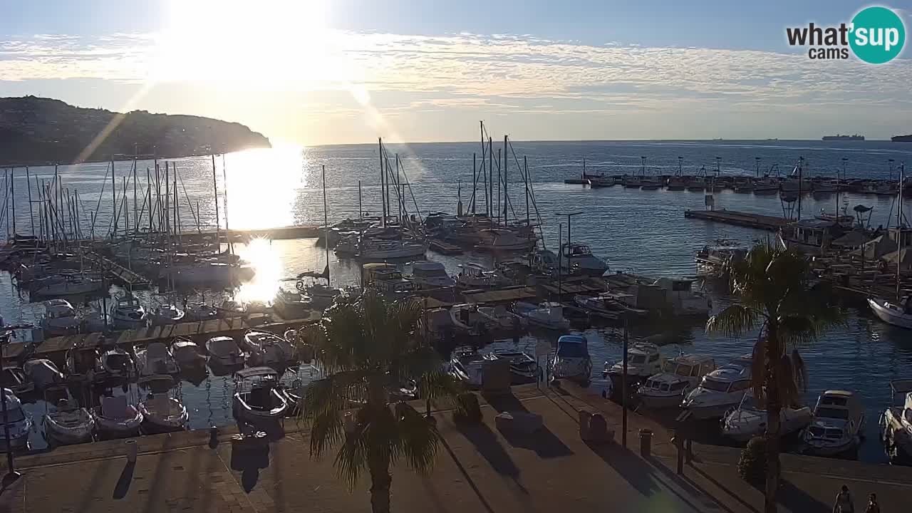 Camera en vivo Koper – puerto deportivo y paseo marítimo desde el Hotel Grand Koper