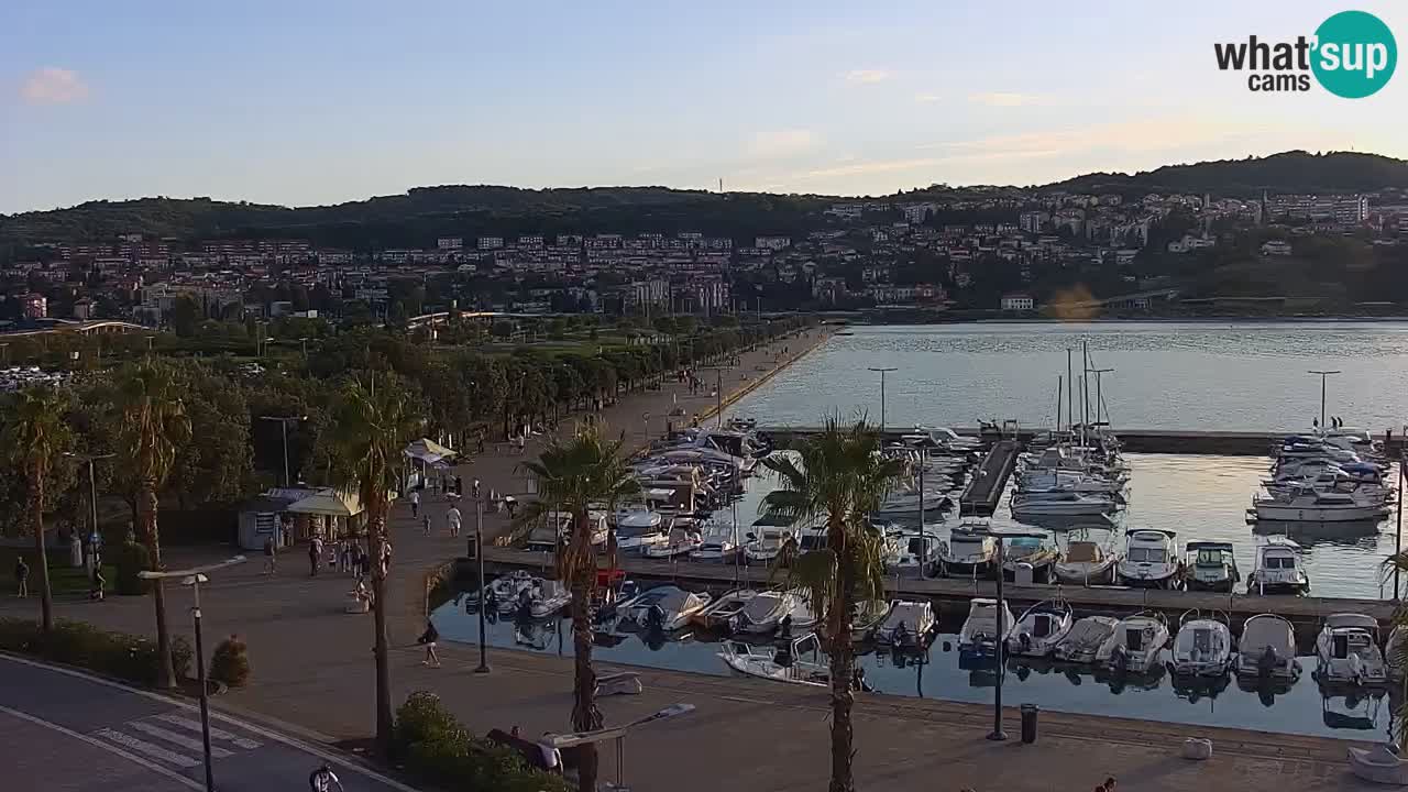 Webcam Koper – Panorama of the marina and promenade from the Grand Hotel Koper