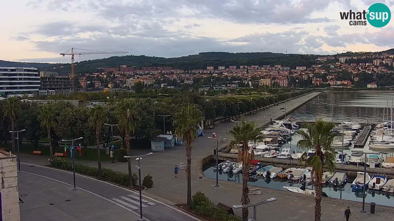 Webcam Koper – Panorama of the marina and promenade from the Grand Hotel Koper