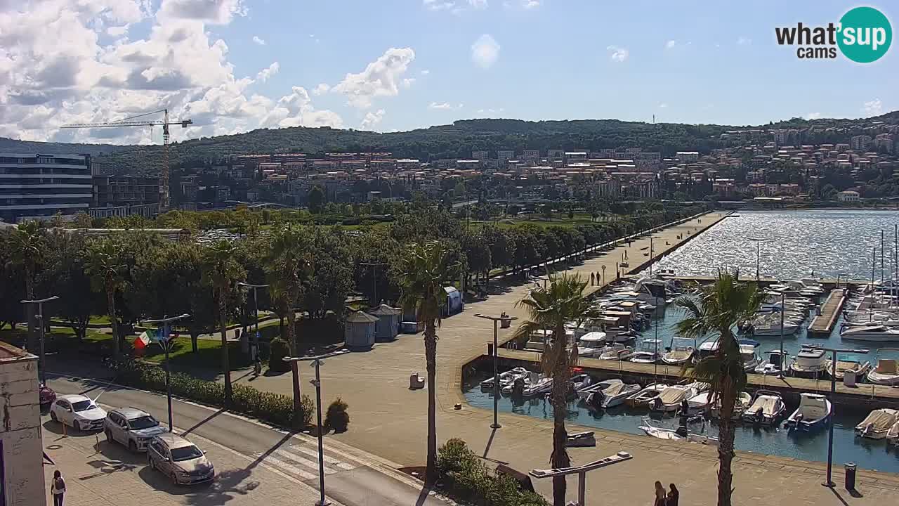 Webcam Koper – Panorama des Jachthafens und der Promenade vom Hotel Grand Koper