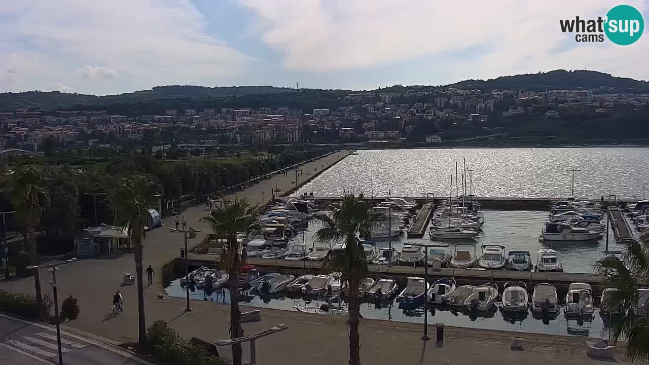 Webcam Koper – Panorama des Jachthafens und der Promenade vom Hotel Grand Koper