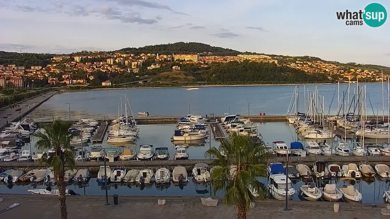 Webcam Koper – Panorama of the marina and promenade from the Grand Hotel Koper