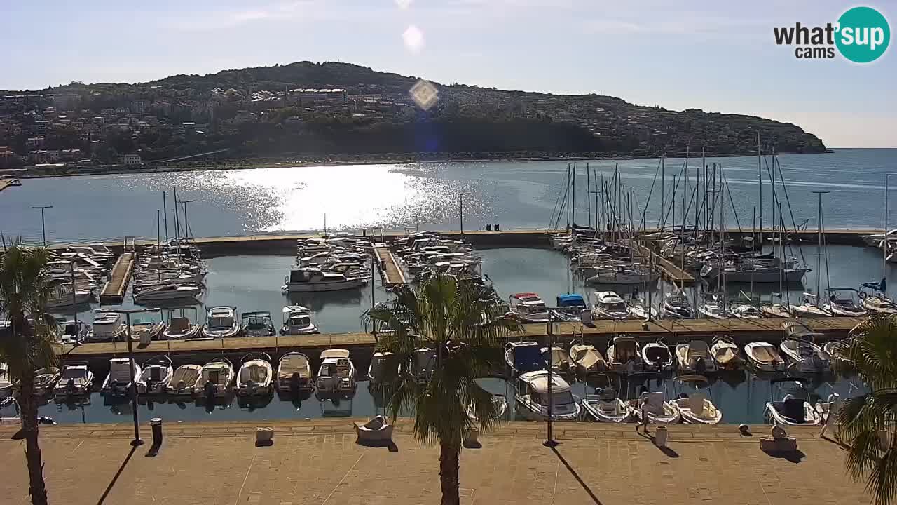 Webcam Koper – Panorama des Jachthafens und der Promenade vom Hotel Grand Koper