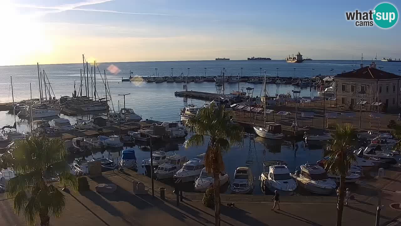 Webcam Koper – Panorama de la marina et de la promenade depuis le Grand Hotel Koper