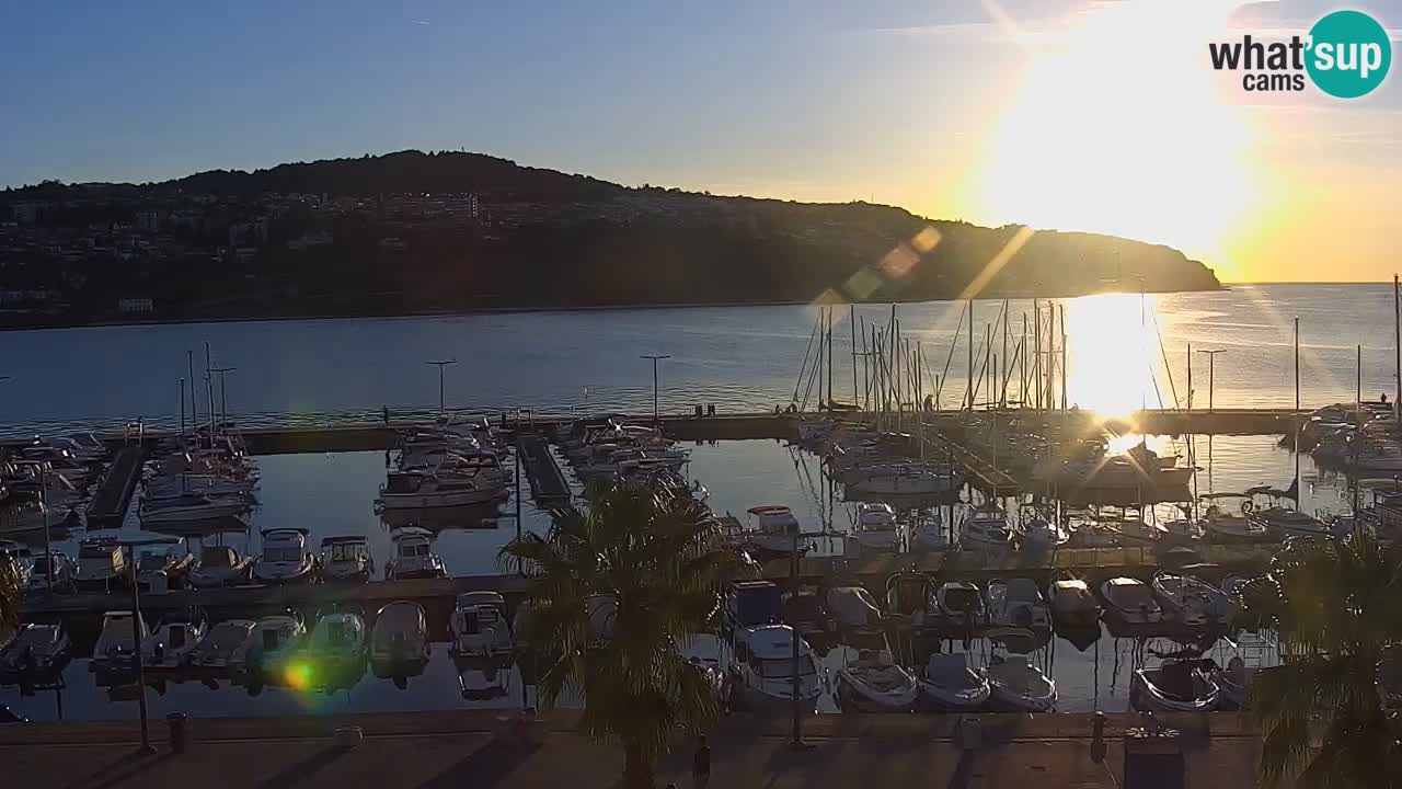 Web kamera Koper – marina i promenada – hotel Grand Koper