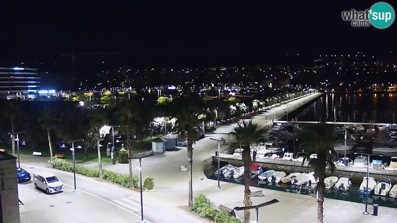 Spletna kamera Luka Koper v živo – Potniški terminal in tovorno pristanišče – Slovenija