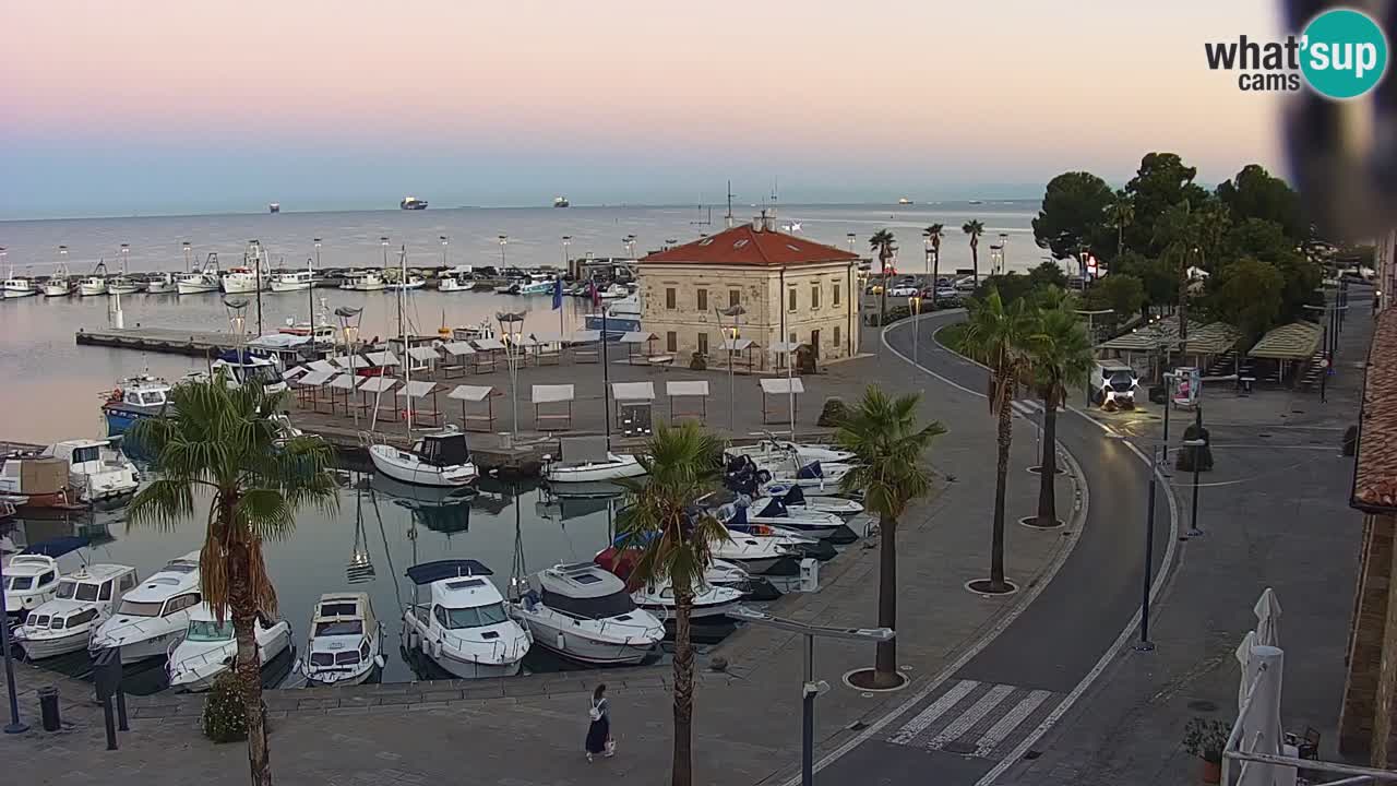 Spletna kamera Koper – Panorama na marino in promenado s Hotela Grand Koper