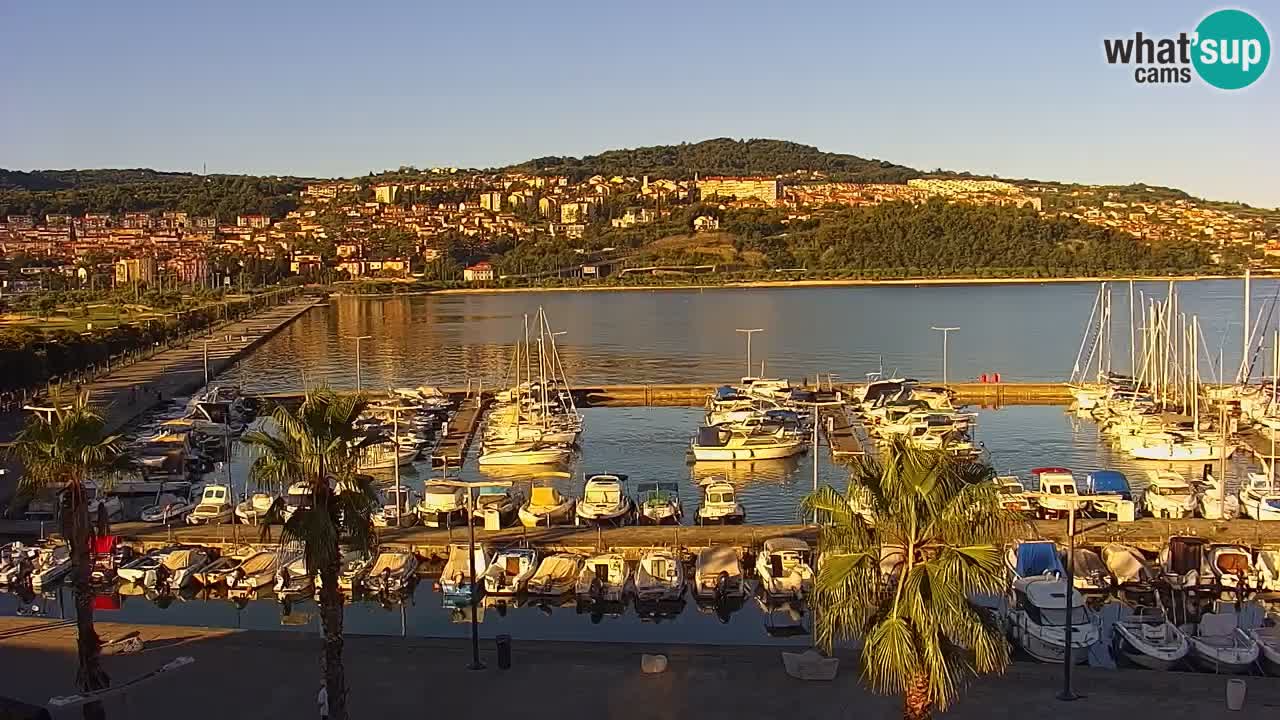 Webcam Koper – Panorama de la marina et de la promenade depuis le Grand Hotel Koper