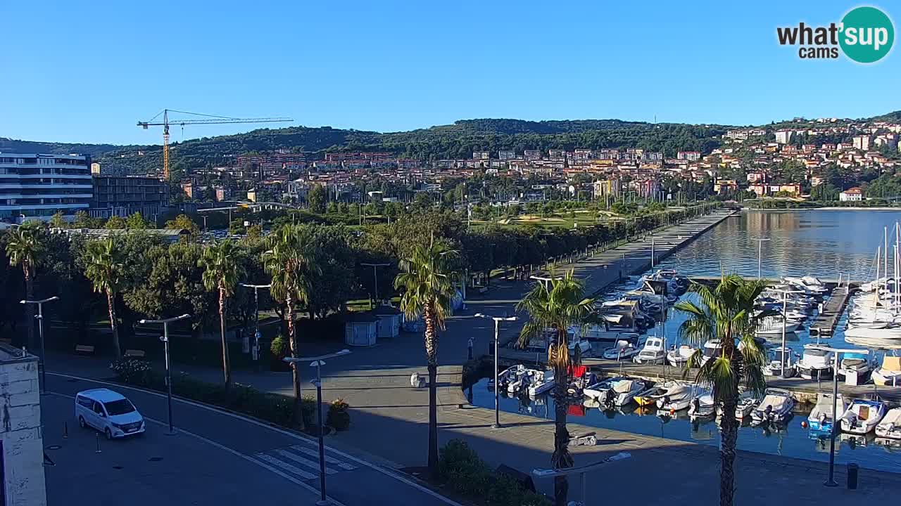 Spletna kamera Koper – Panorama na marino in promenado s Hotela Grand Koper