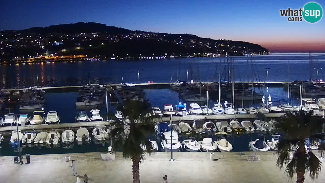 Webcam Koper – Panorama of the marina and promenade from the Grand Hotel Koper