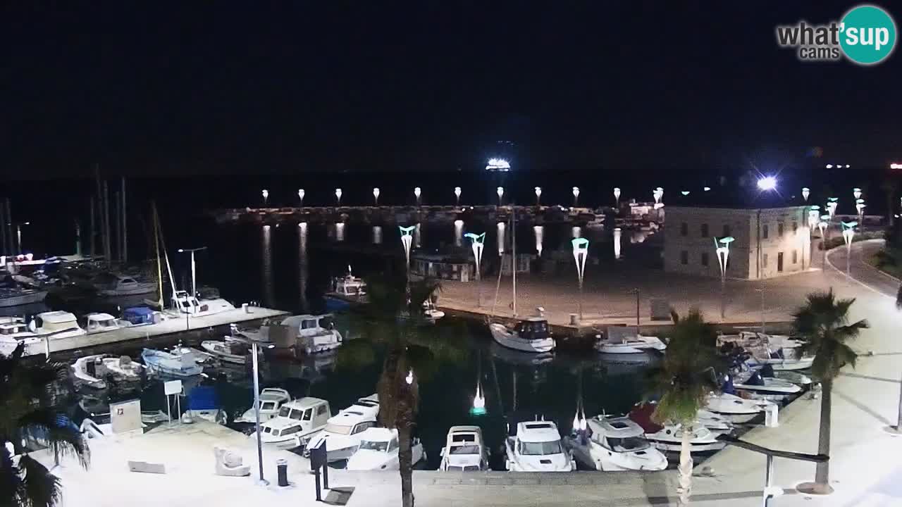 Webcam Koper – Panorama des Jachthafens und der Promenade vom Hotel Grand Koper