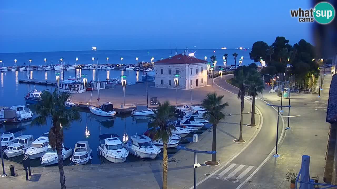 Spletna kamera Koper – Panorama na marino in promenado s Hotela Grand Koper