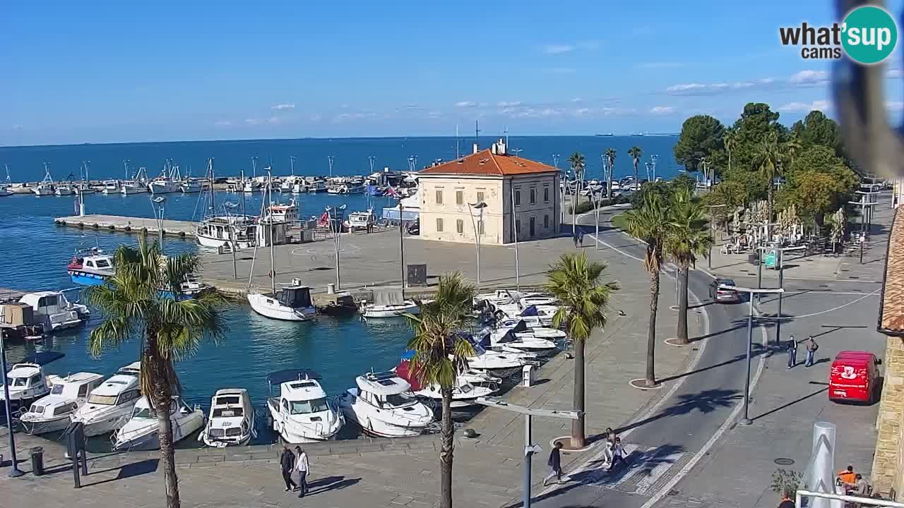 Webcam Koper – Panorama des Jachthafens und der Promenade vom Hotel Grand Koper