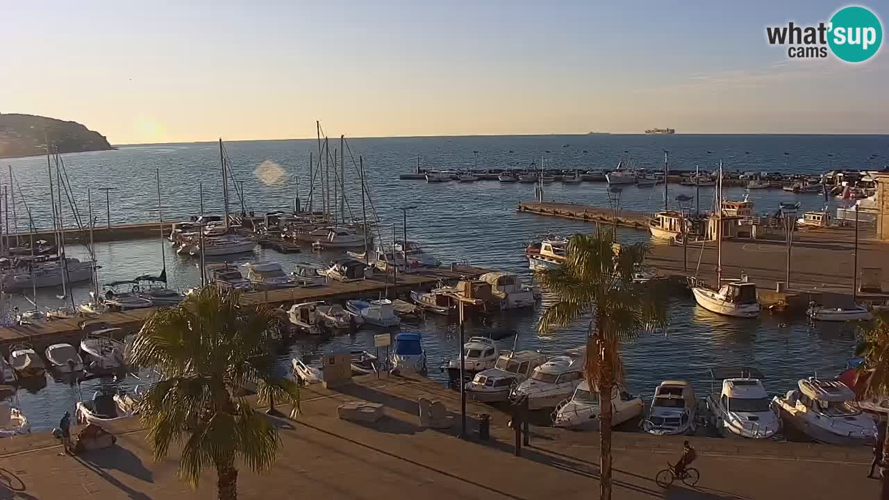 Camera en vivo Koper – puerto deportivo y paseo marítimo desde el Hotel Grand Koper