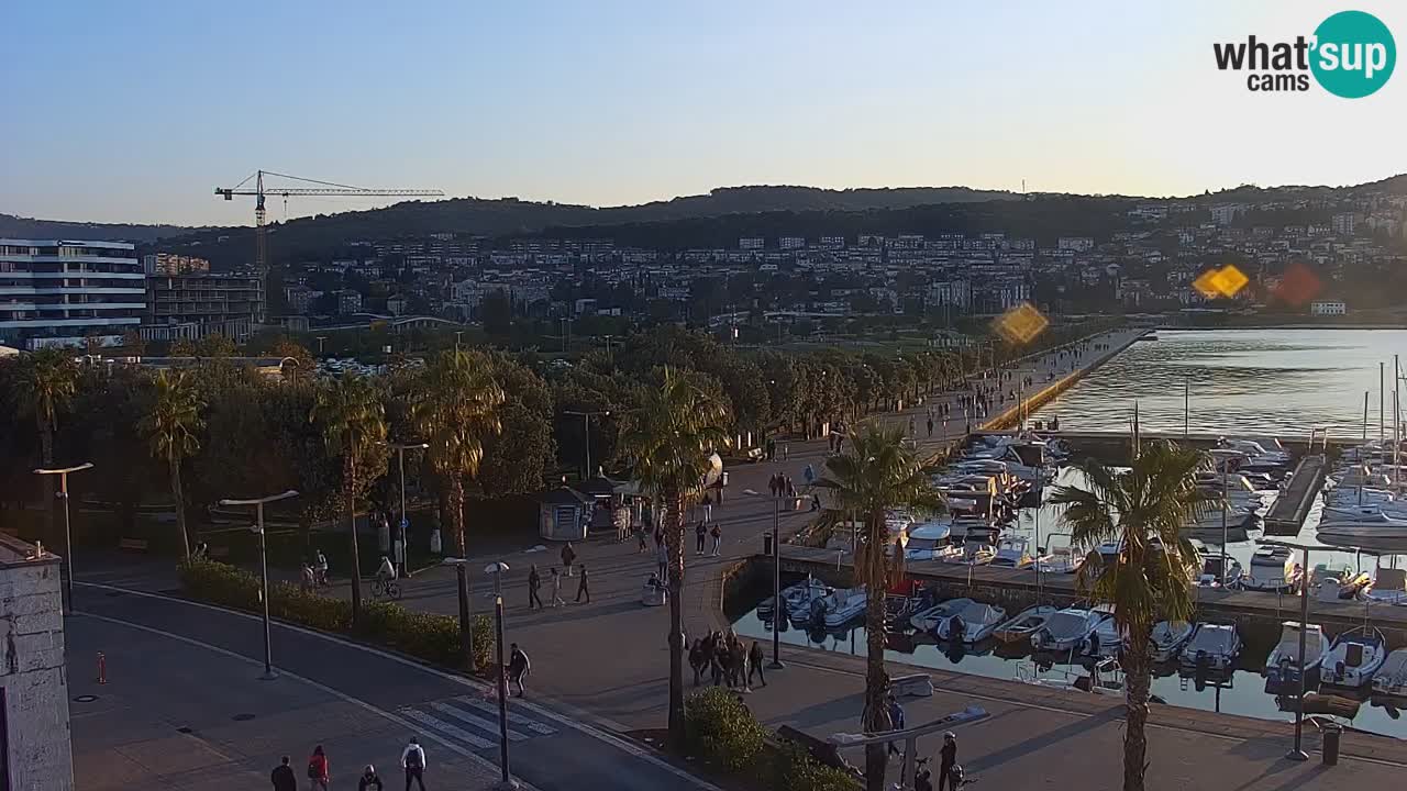 Webcam Koper – Panorama de la marina et de la promenade depuis le Grand Hotel Koper