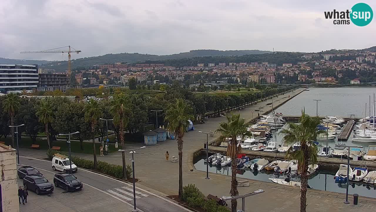 Webcam Koper – Panorama of the marina and promenade from the Grand Hotel Koper