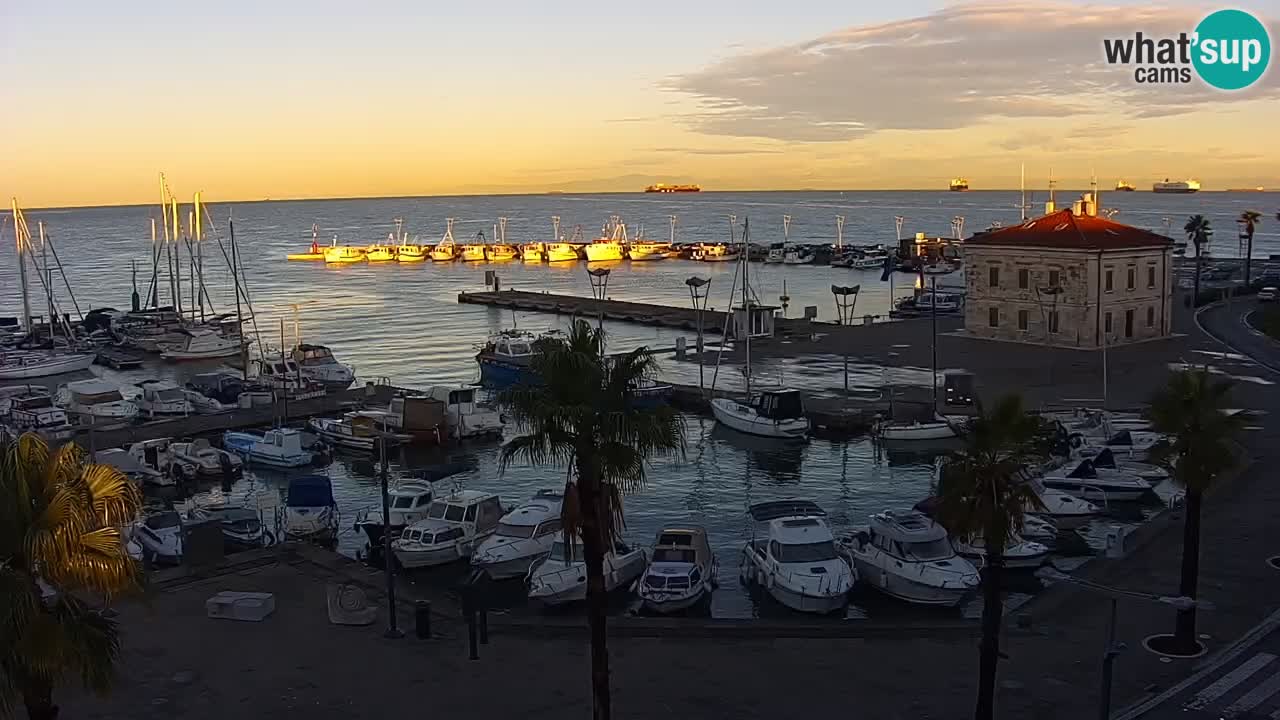 Camera en vivo Koper – puerto deportivo y paseo marítimo desde el Hotel Grand Koper