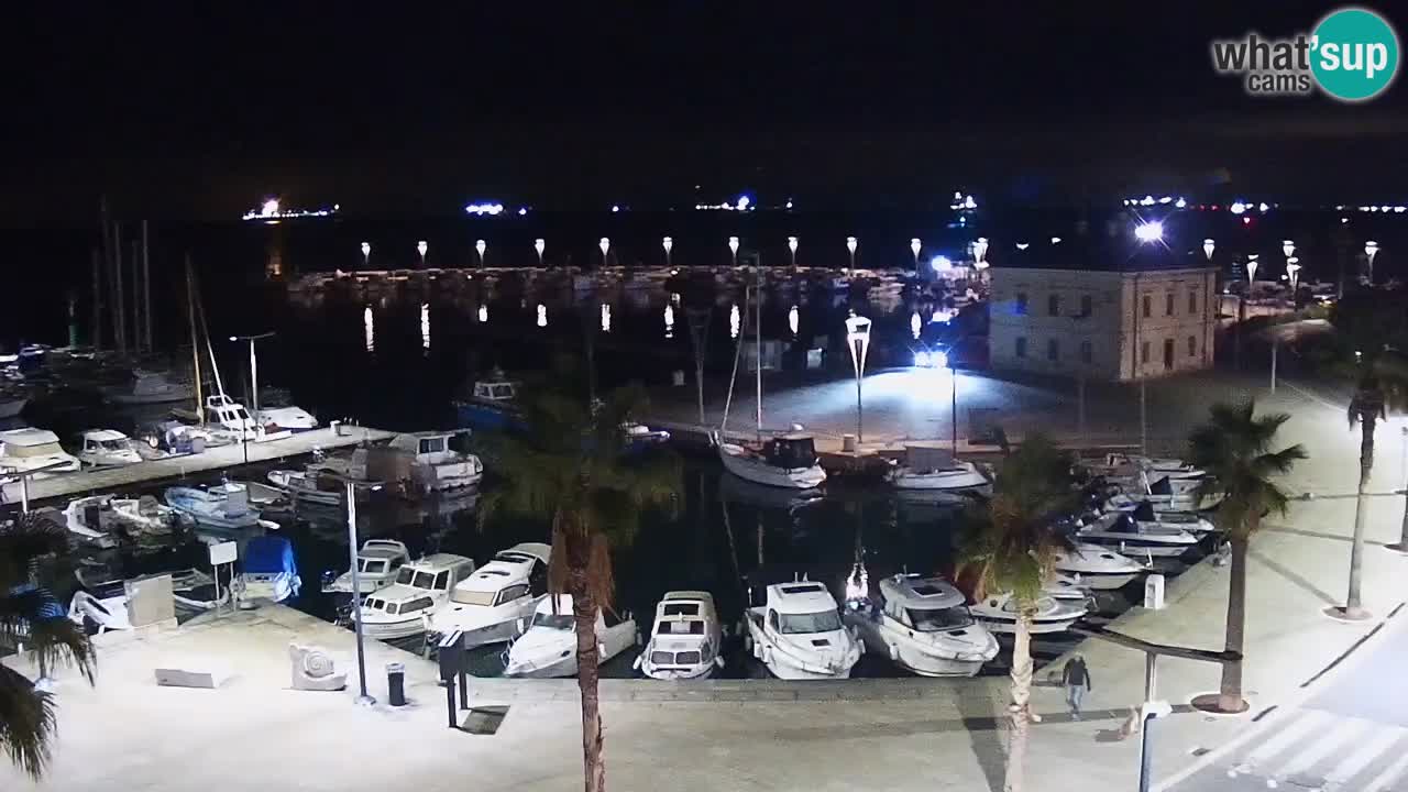Webcam Koper – Panorama des Jachthafens und der Promenade vom Hotel Grand Koper