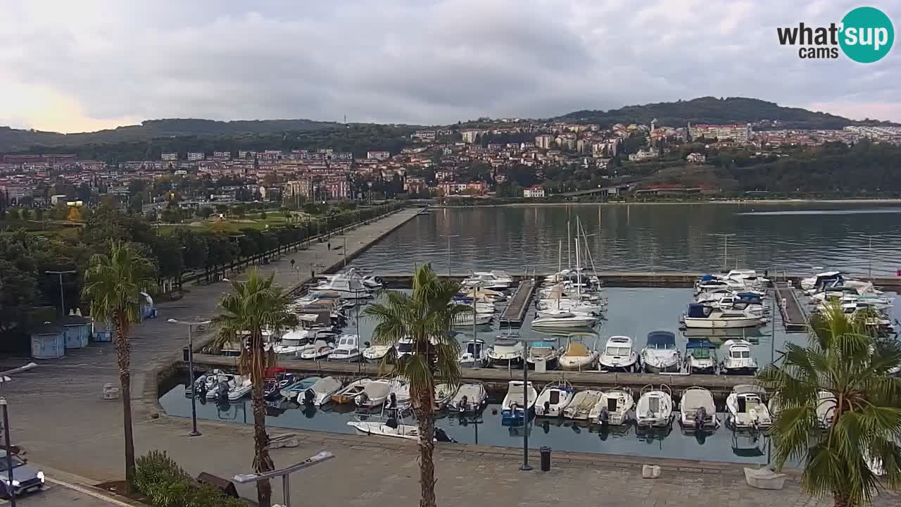 Webcam Koper – Panorama de la marina et de la promenade depuis le Grand Hotel Koper