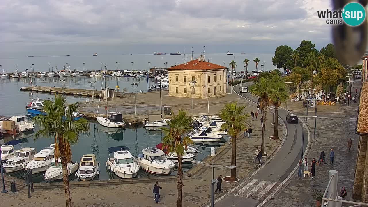 Camera en vivo Koper – puerto deportivo y paseo marítimo desde el Hotel Grand Koper