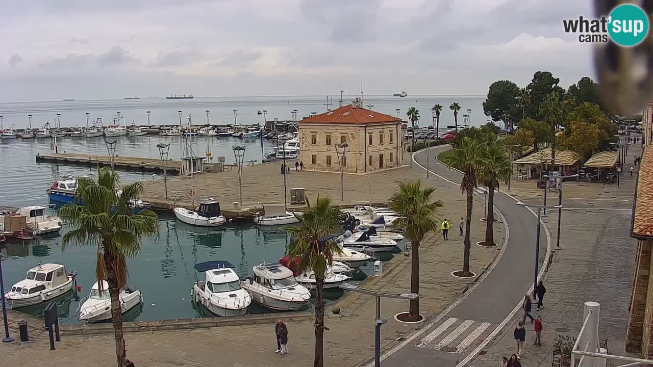 Webcam Koper – Panorama of the marina and promenade from the Grand Hotel Koper