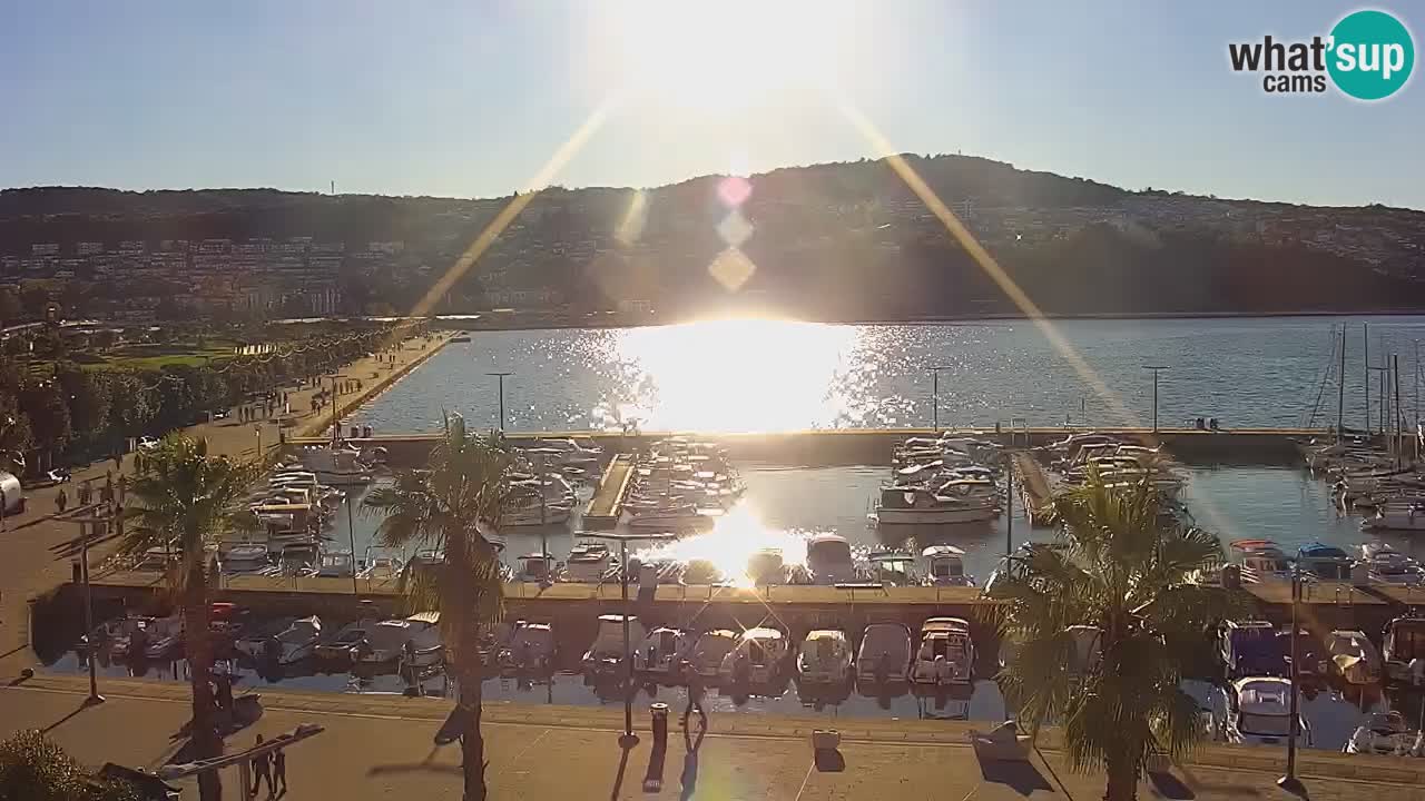 Camera en vivo Koper – puerto deportivo y paseo marítimo desde el Hotel Grand Koper