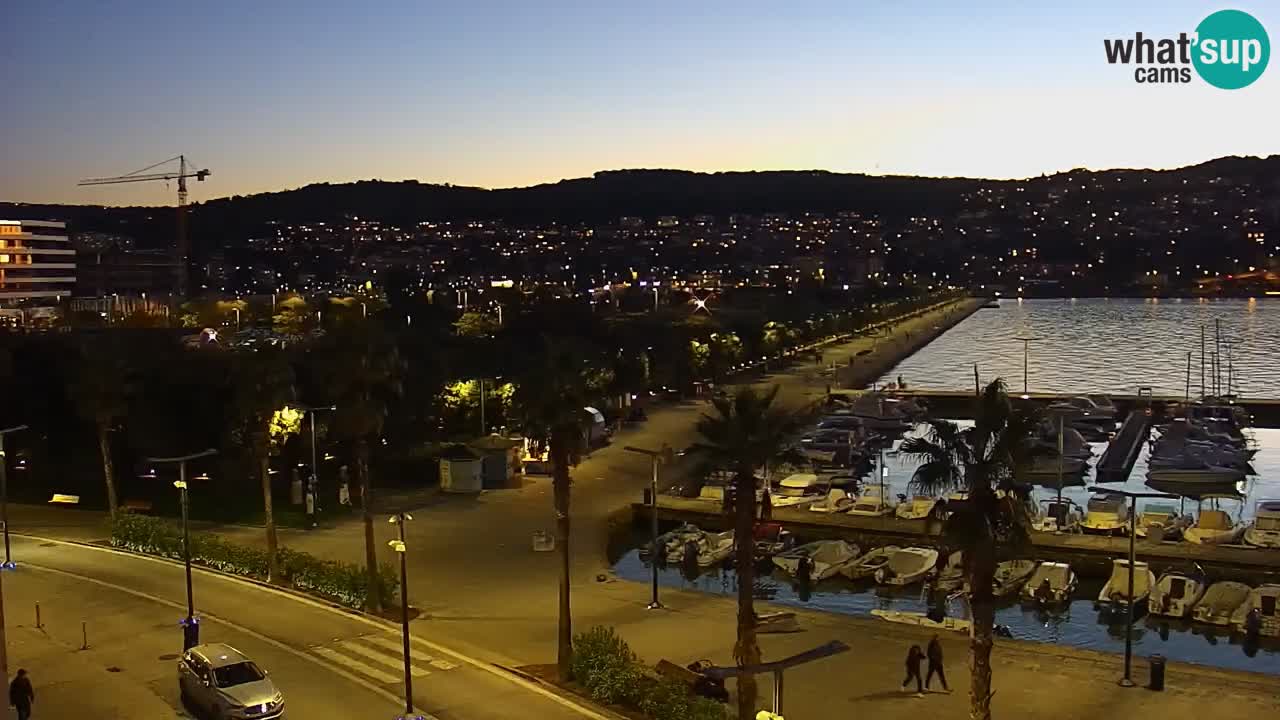 Web kamera Koper – marina i promenada – hotel Grand Koper