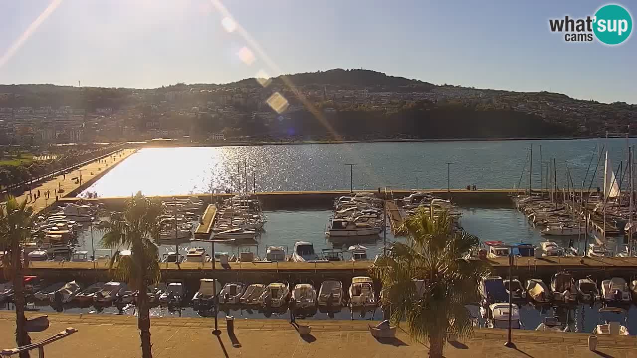 Webcam Koper – Panorama de la marina et de la promenade depuis le Grand Hotel Koper