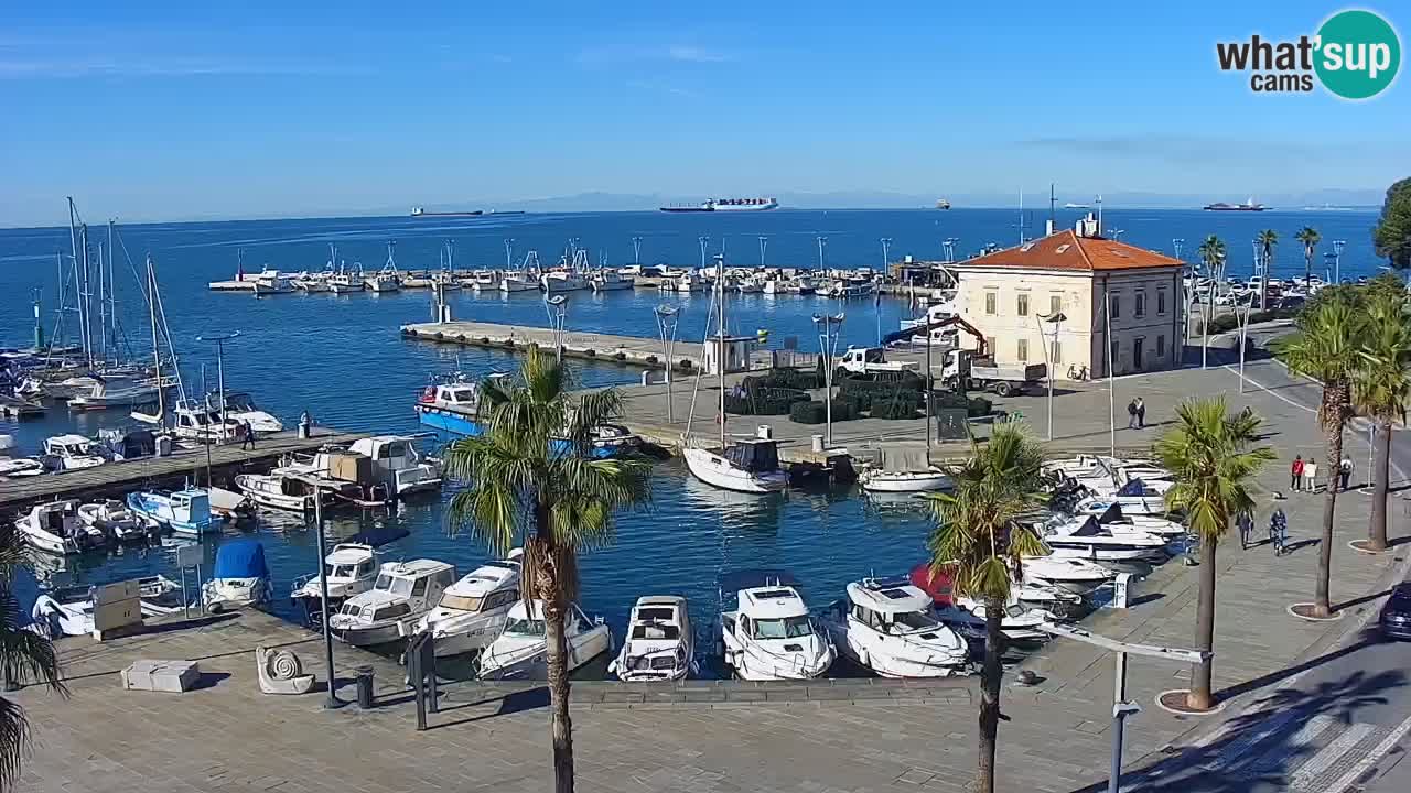 Webcam Koper – Panorama de la marina et de la promenade depuis le Grand Hotel Koper