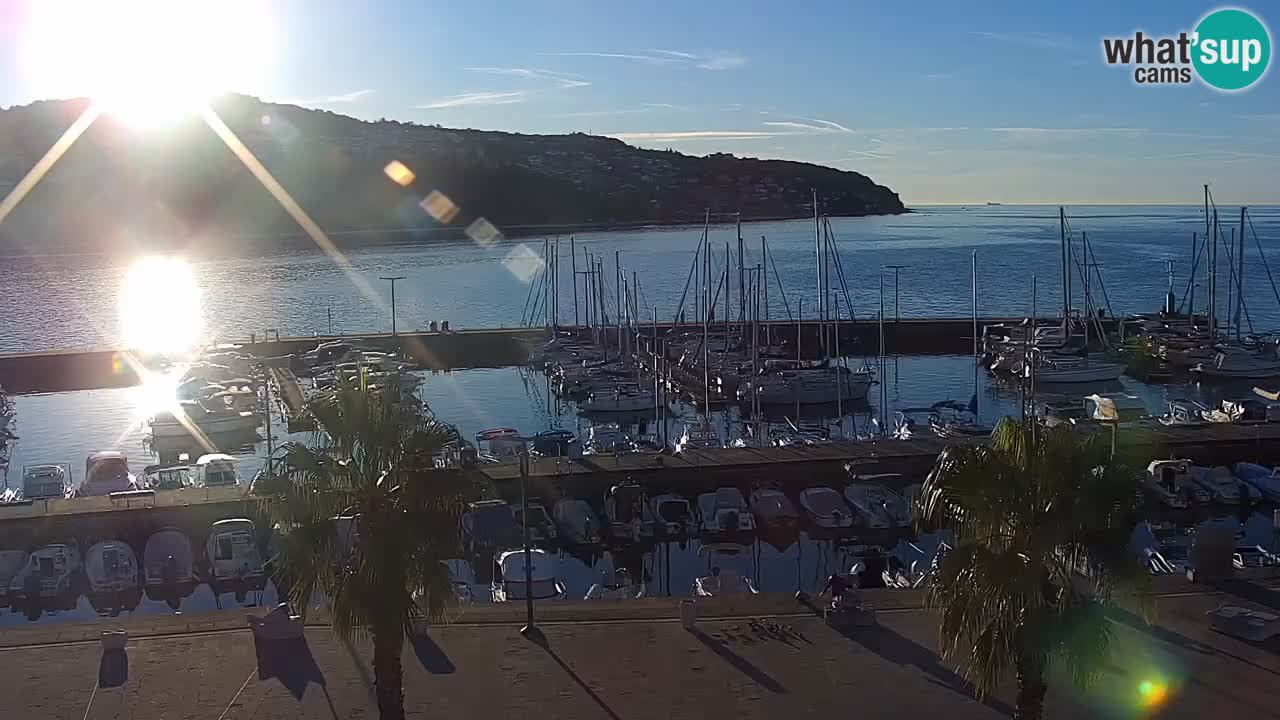 Camera en vivo Koper – puerto deportivo y paseo marítimo desde el Hotel Grand Koper