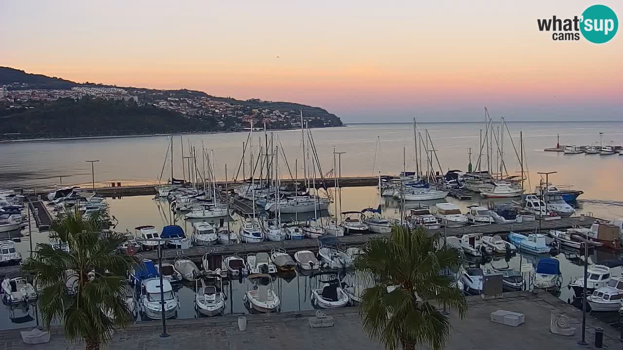 Camera en vivo Koper – puerto deportivo y paseo marítimo desde el Hotel Grand Koper