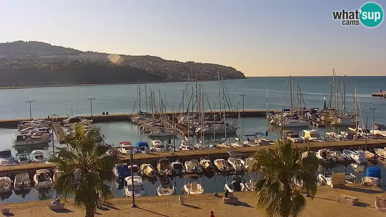 Camera en vivo Koper – puerto deportivo y paseo marítimo desde el Hotel Grand Koper
