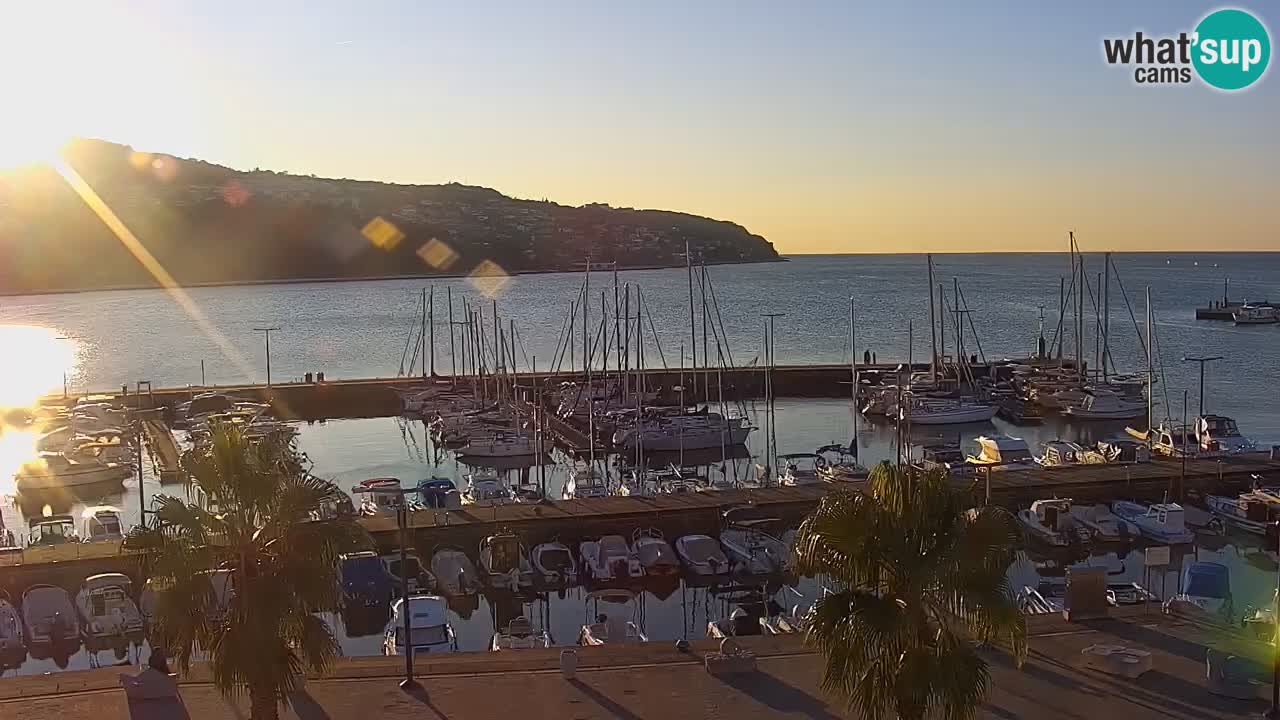 Webcam Koper – Panorama of the marina and promenade from the Grand Hotel Koper