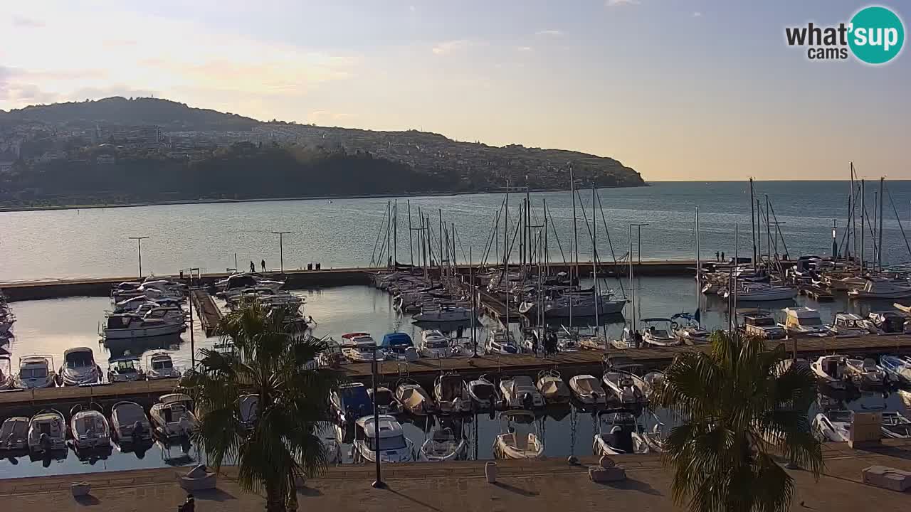 Web kamera Koper – marina i promenada – hotel Grand Koper