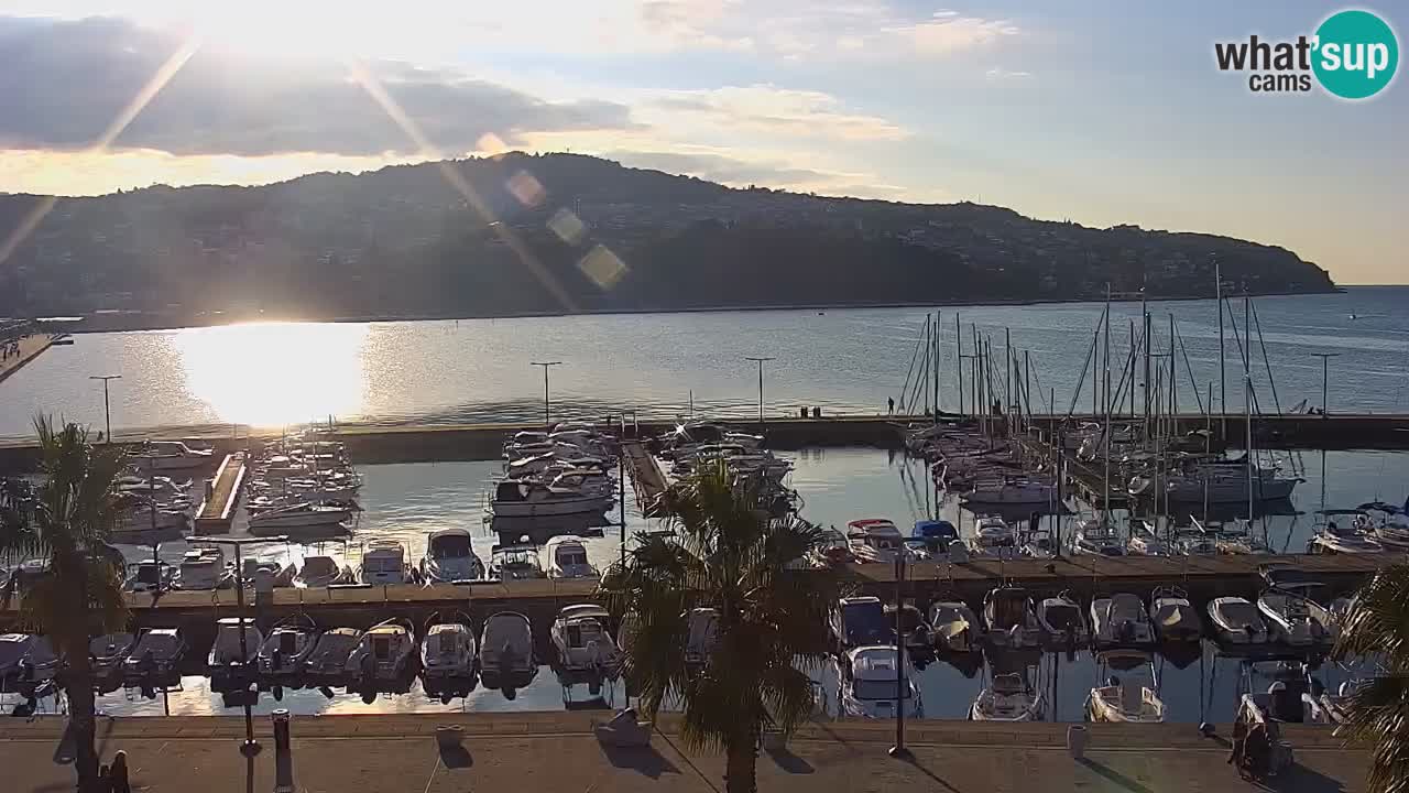 Webcam Koper – Panorama of the marina and promenade from the Grand Hotel Koper