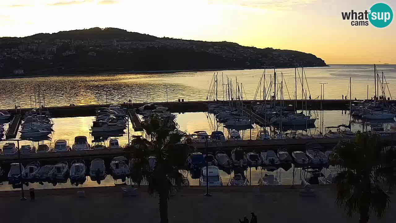 Webcam Koper – Panorama of the marina and promenade from the Grand Hotel Koper