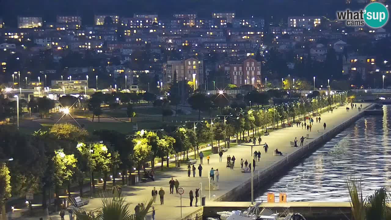 Spletna kamera Koper – Panorama na marino in promenado s Hotela Grand Koper
