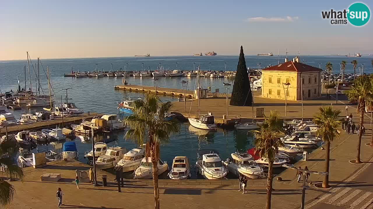 Webcam Koper – Panorama de la marina et de la promenade depuis le Grand Hotel Koper