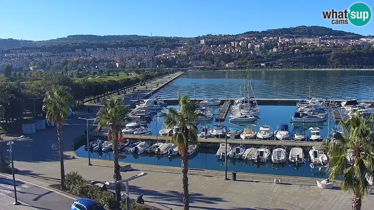 Webcam Koper – Panorama des Jachthafens und der Promenade vom Hotel Grand Koper